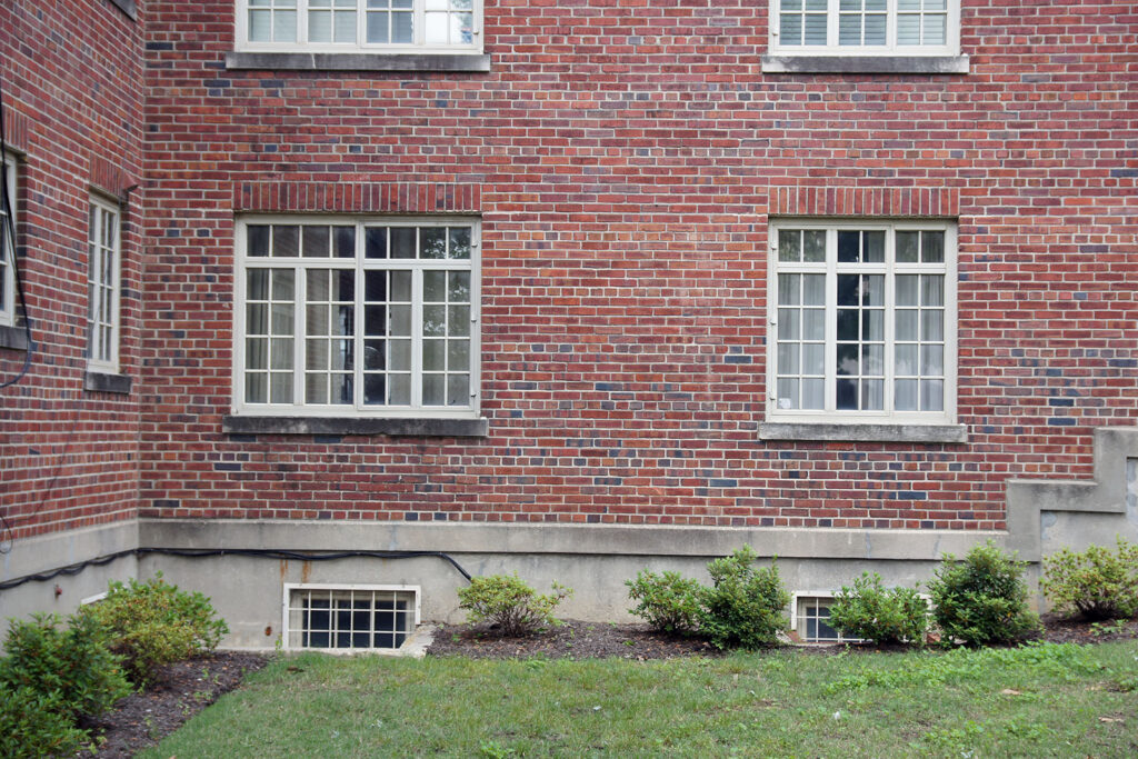 Ave., die zwei Fenster zeigen die Wohnung der Familie Presley von 1949 bis 1953