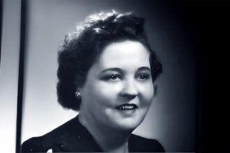 Gladys Presley