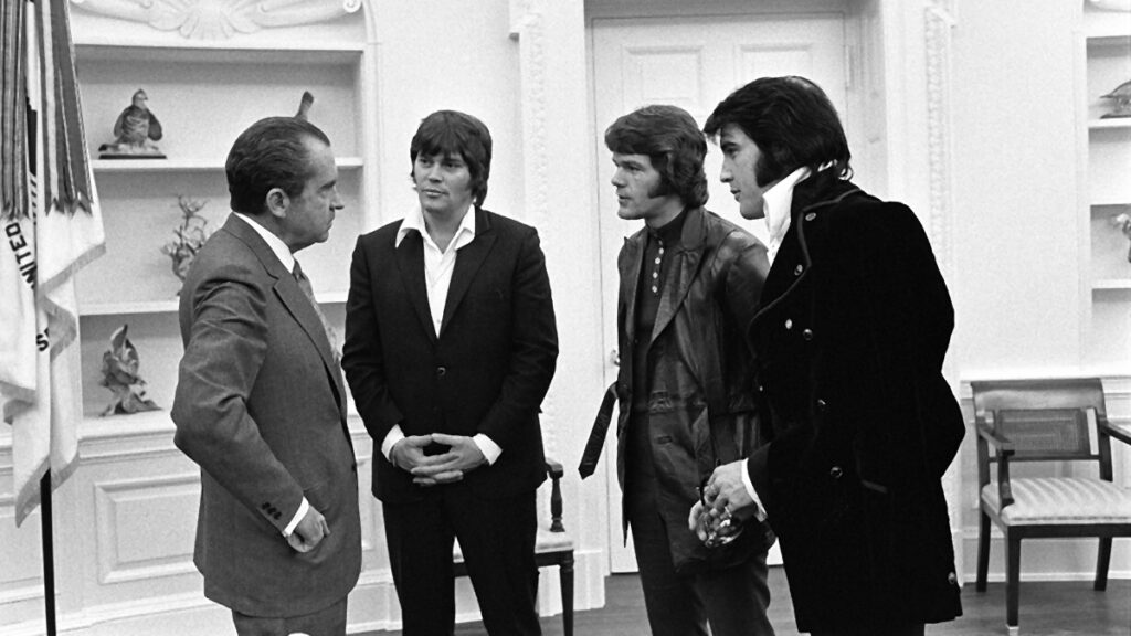 Richard Nixon, Sonny West, Jerry Schilling und Elvis