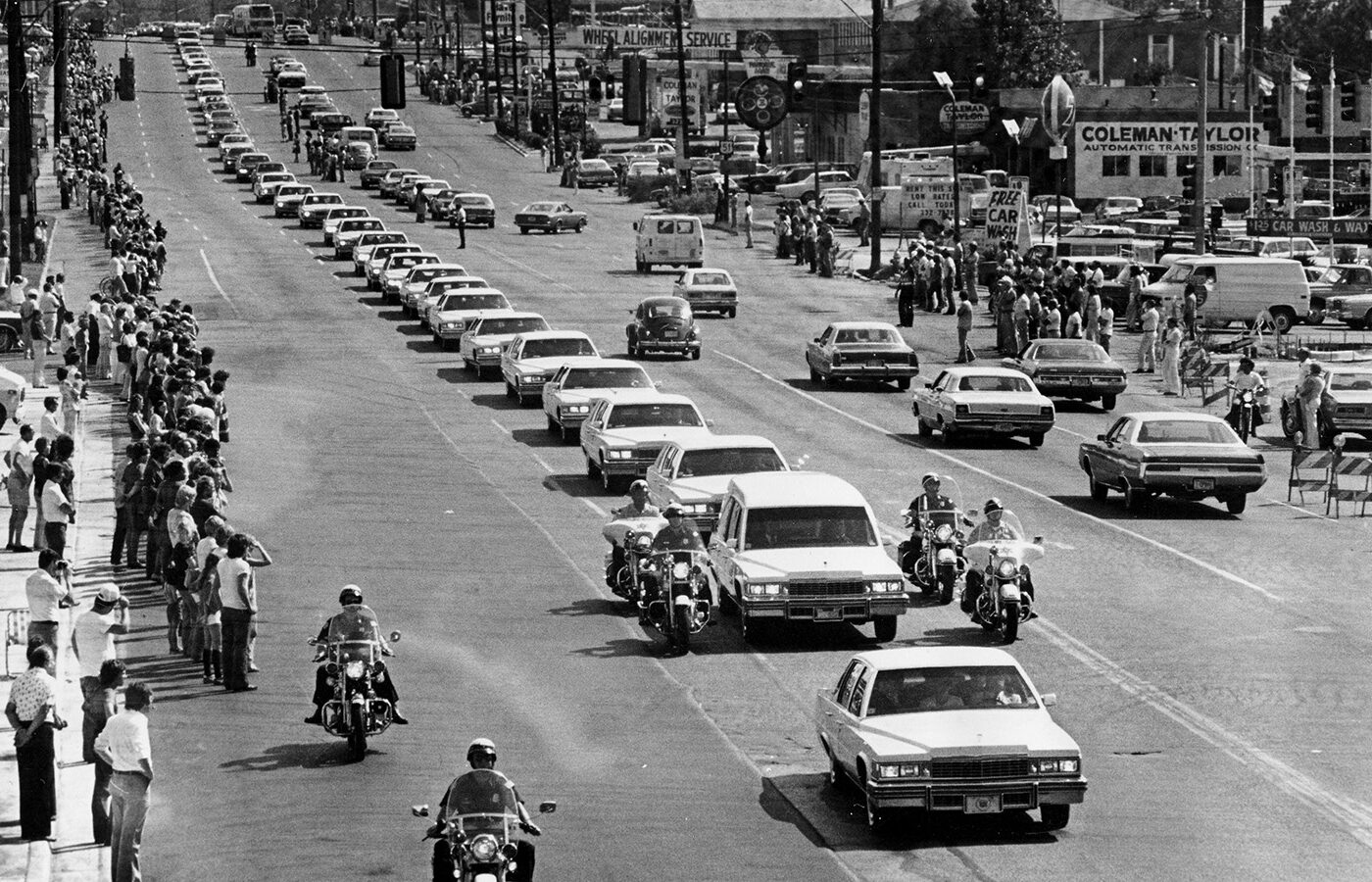 Elvis Presley Beerdigung - Memphis 18.08.1977