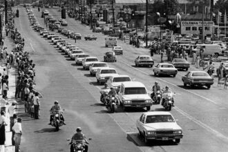 Elvis Presley Beerdigung - Memphis 18.08.1977