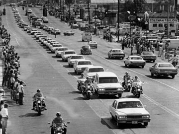 Elvis Presley Beerdigung - Memphis 18.08.1977