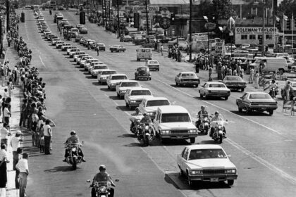 Elvis Presley Beerdigung - Memphis 18.08.1977