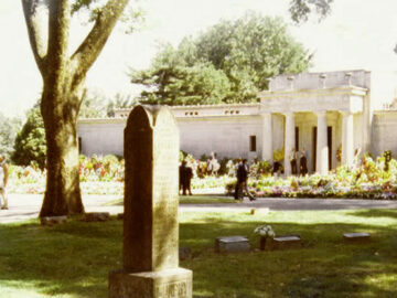 Elvis Presley Beerdigung auf dem Forest Hill Friedhof am 18. August 1977