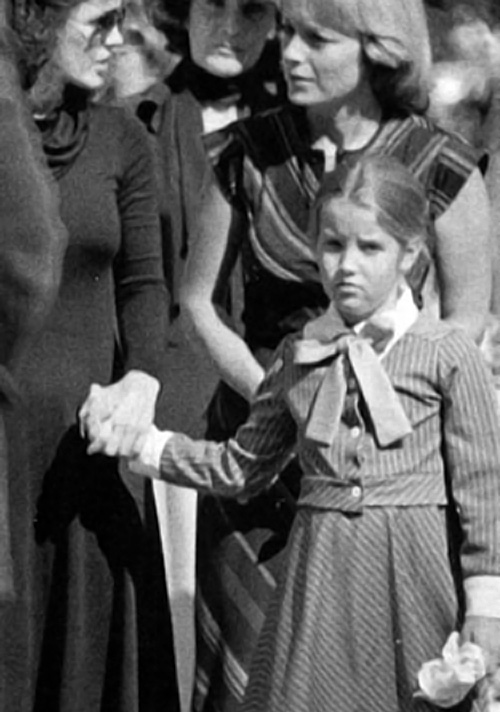 Lisa Marie Presley während der Beisetzung ihres Vaters Elvis