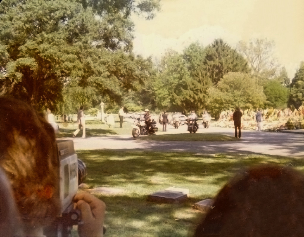 Elvis Presley Beerdigung auf dem Forest Hill Friedhof am 18. August 1977