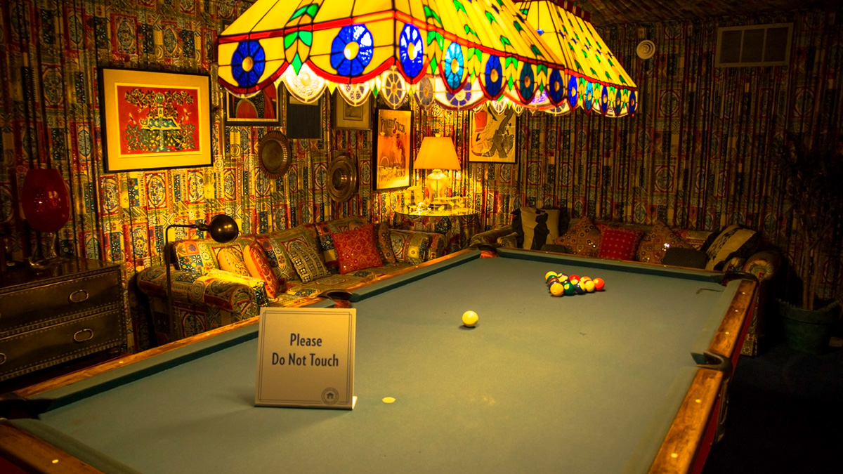 Das legendäre Billard-Zimmer im Keller der Villa