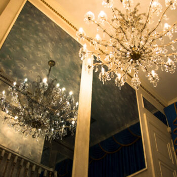 Das opulente Treppenhaus des Elvis-Anwesens