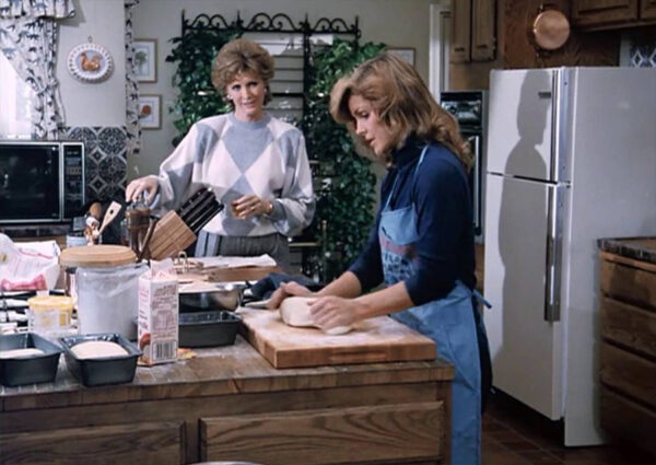 Priscilla Presley in der Serie "Dallas"