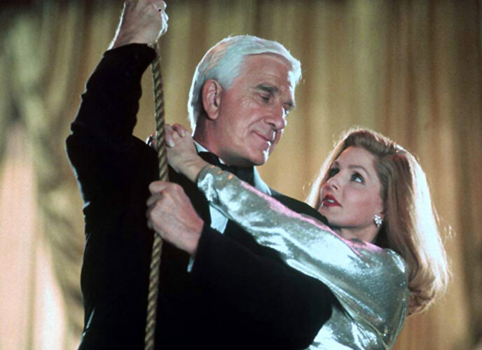 Priscilla und Leslie Nielsen in "Die nackte Kanone"