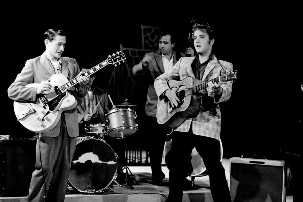 Elvis mit Scotty Moore, Bill Black und D. J. Fontana während des 1. Auftritts in der Ed Sullivan Show am 09. September 1956