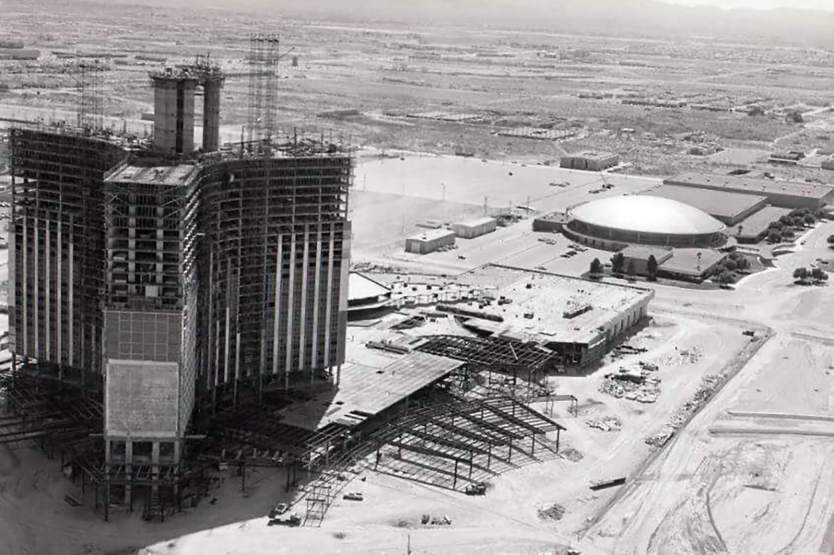 Erbauung des International Hotel, Las Vegas im Jahr 1968.