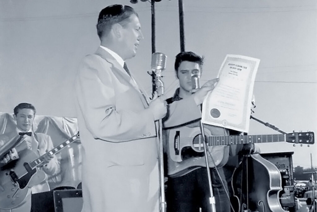 Der Gouverneur von Mississippi J. P. Coleman und Elvis in Tupelo - 26. September 1956