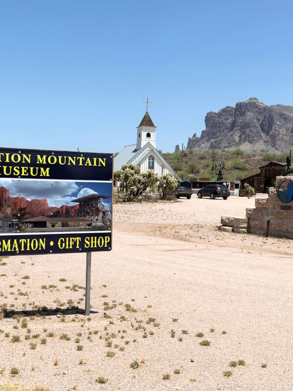 Apache Junction, Superstition Mountain Museum