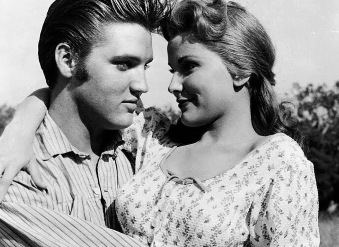 Elvis und Debra Paget auf einem Werbefoto für Love Me Tender