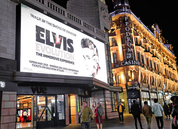Fassade des Hippodrome Casino, Außenansicht des Vue-Kinos und die immersive Erlebniswelt Elvis Evolution