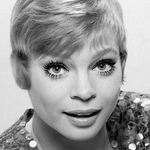 Juliet Prowse - Darsteller